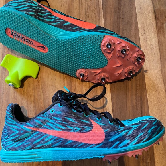 Nike women’s size 7.5 track & field cleats SOLD - Picture 1 of 7